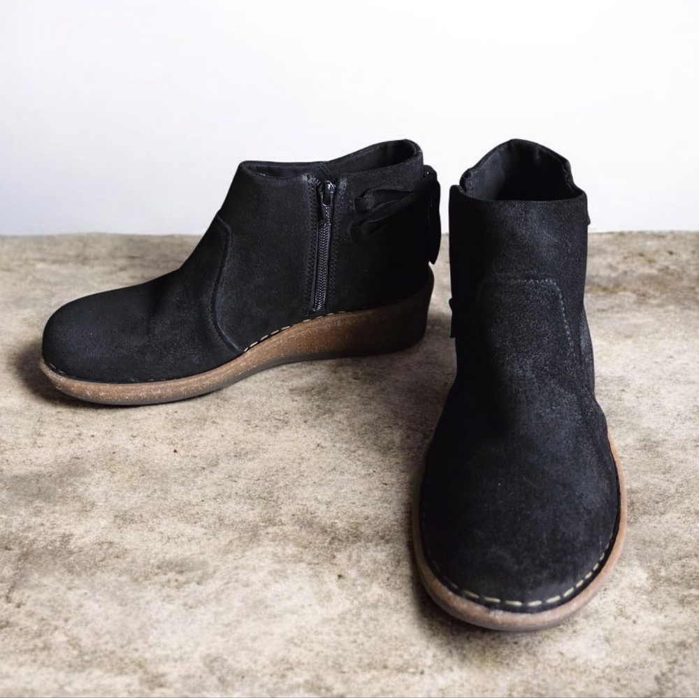 Born Viana Ankle Bootie Wedge Black Suede Leather